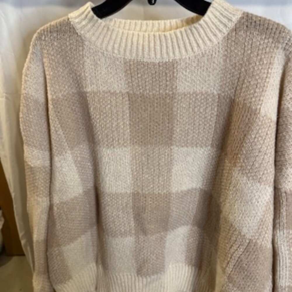 Pink Lily XL Sweater – Beige/Taupe Buffalo Check Pattern